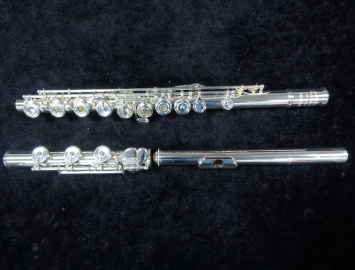 Photo New Haynes Amadeus AF680 Open Hole Flute